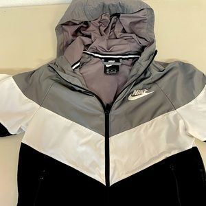 Boys Nike Windbreaker